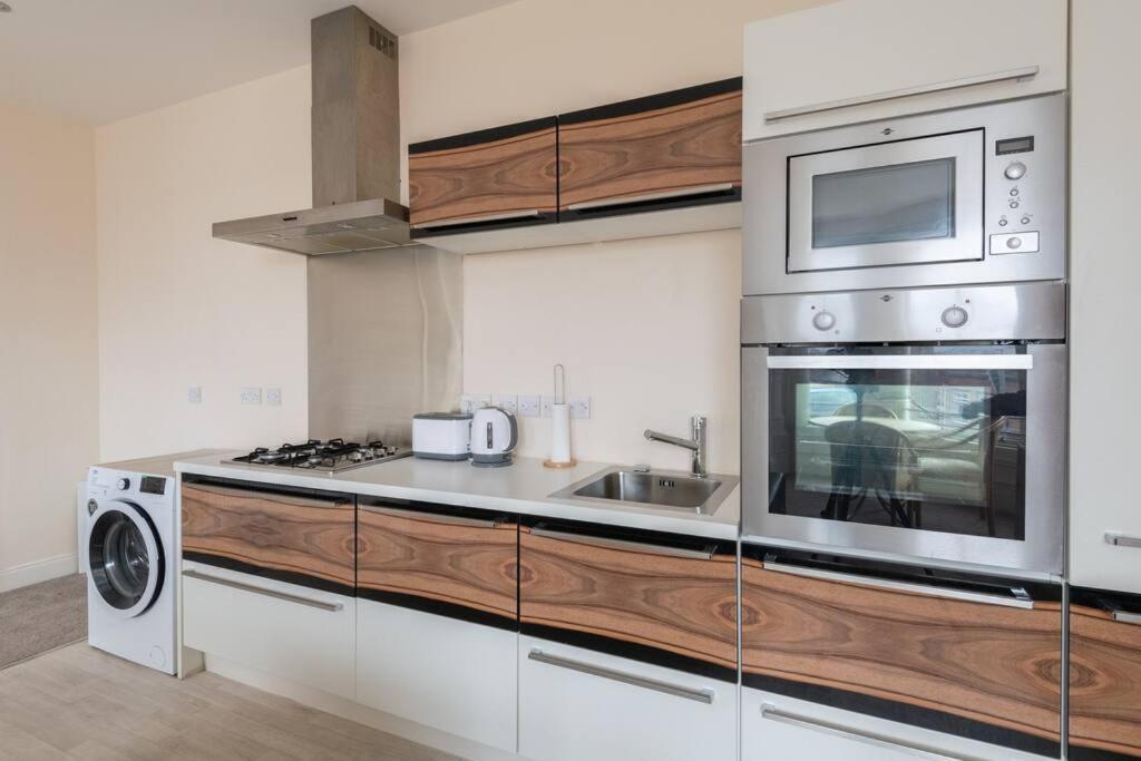 Castlebank House Flats, ディングウォール エクステリア 写真