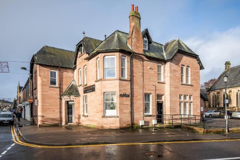 Castlebank House Flats, ディングウォール エクステリア 写真