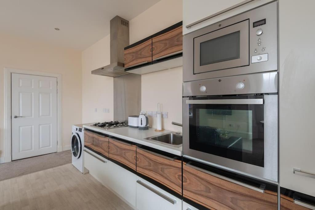 Castlebank House Flats, ディングウォール エクステリア 写真